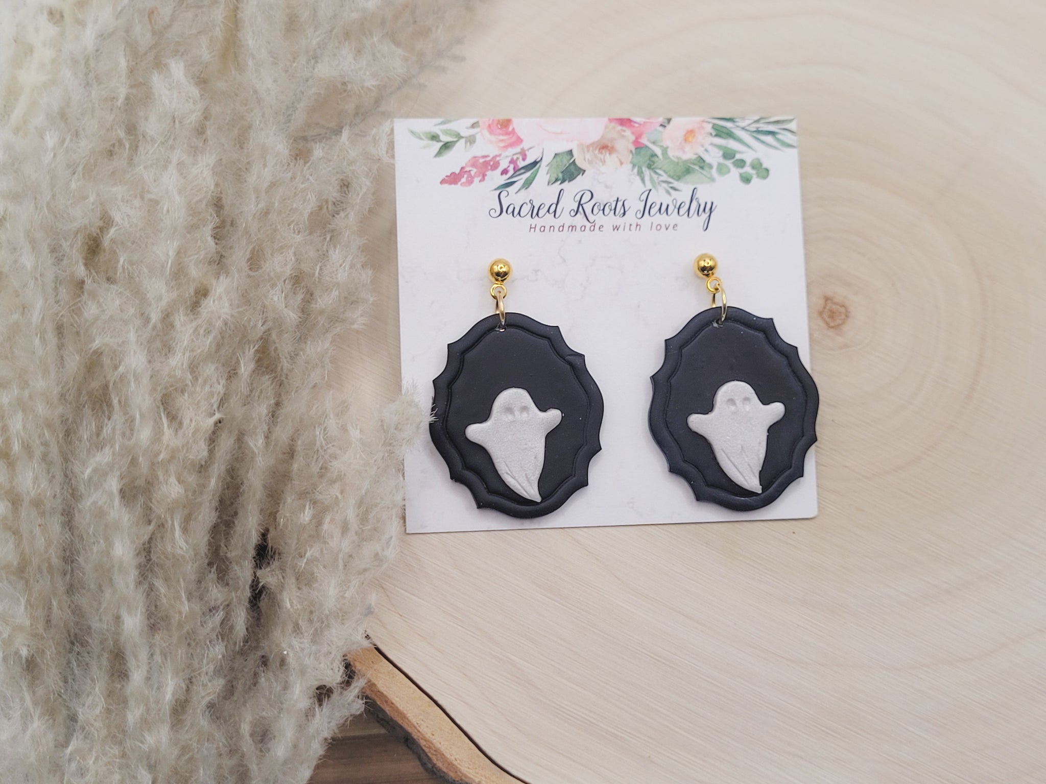 Minimalist Ghost Frame Earring